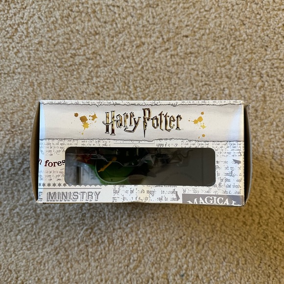 HARRY POTTER Quidditch Pitch Mini Playset - Picture 2 of 3